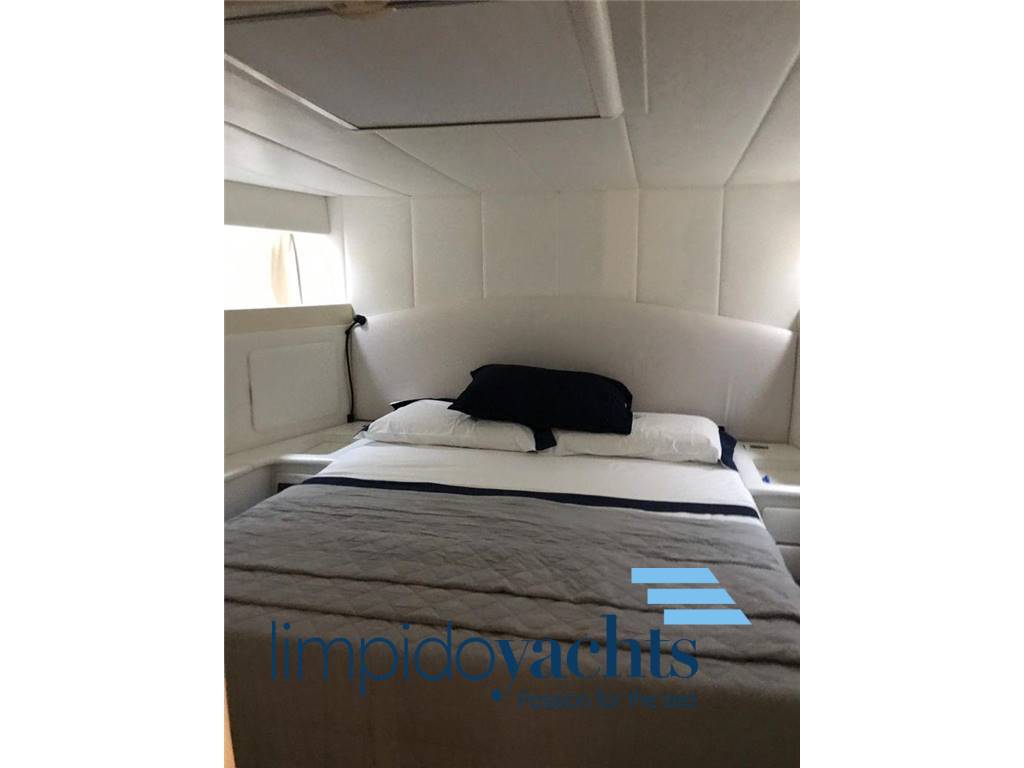 MAGNUM MARINE 53'