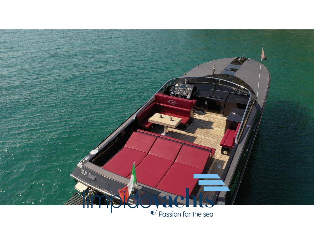 MAGNUM MARINE 53'