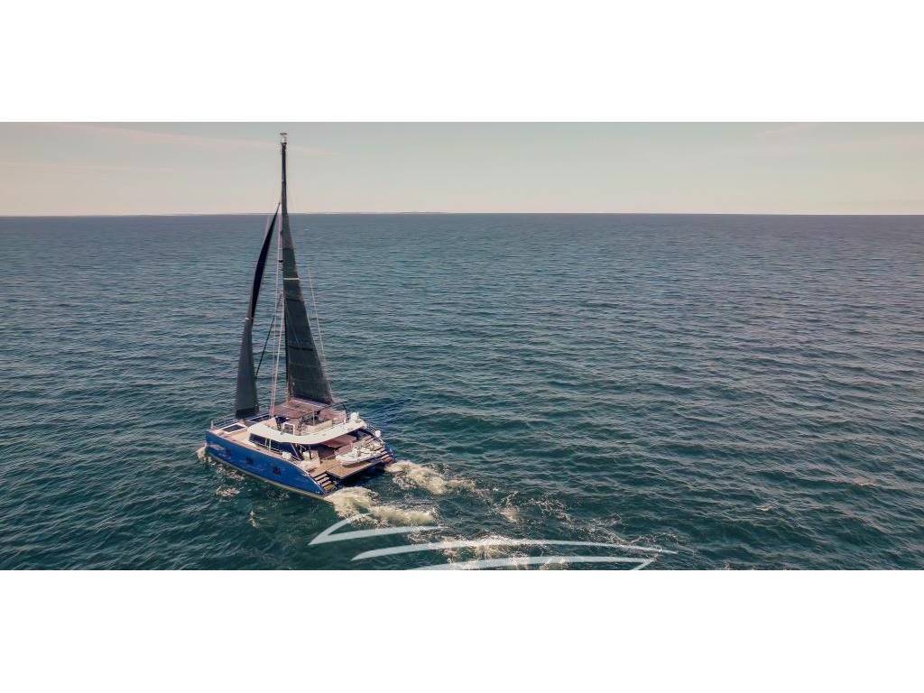 SUNREEF 60 SAILING