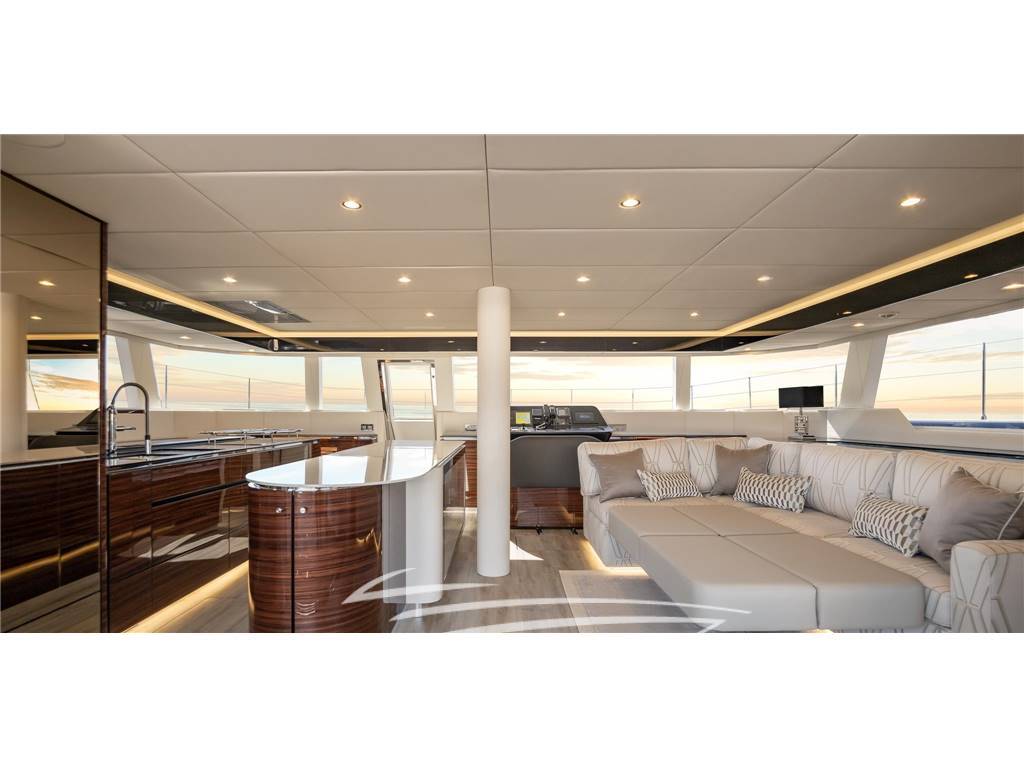 SUNREEF 60 SAILING