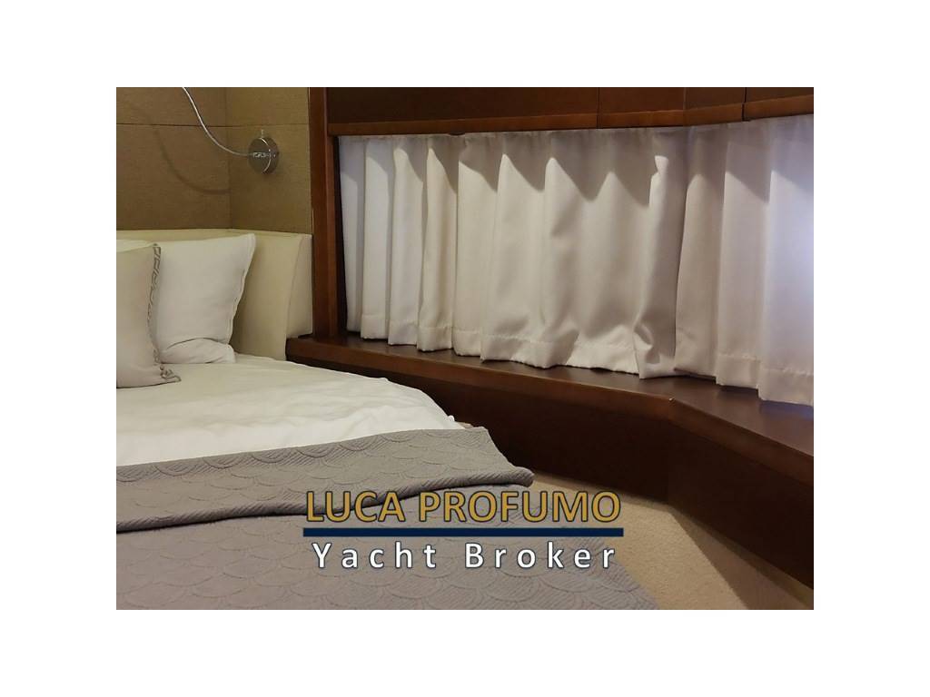 Princess Yachts V45