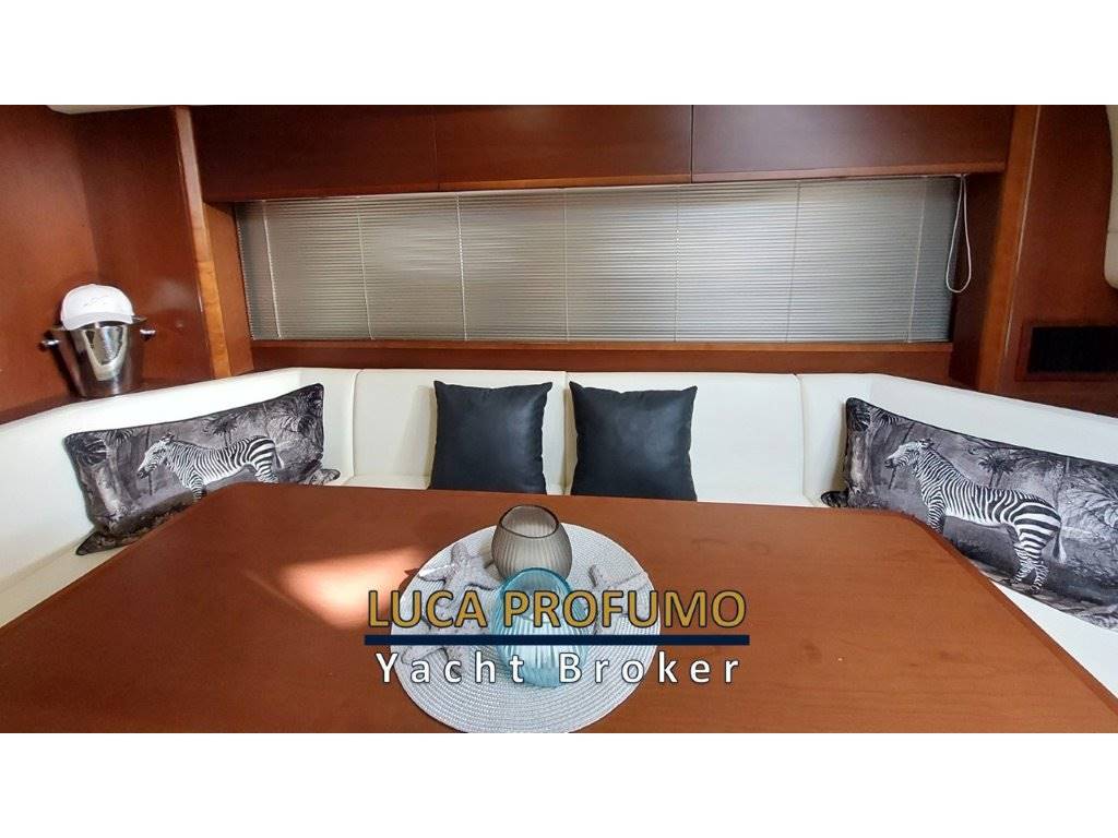 Princess Yachts V45