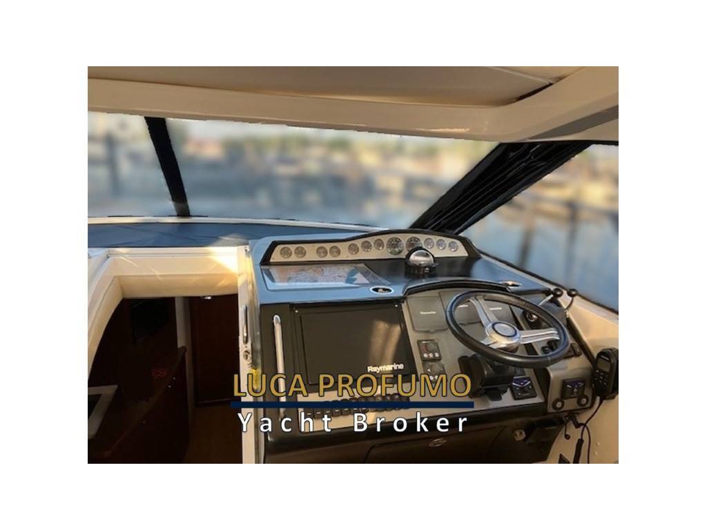 Princess Yachts V45
