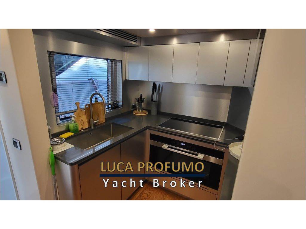 Terranova Yachts 85 Explorer