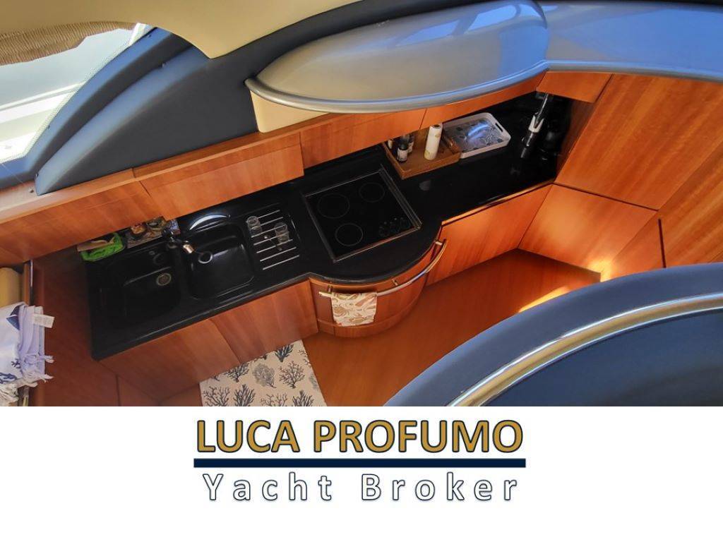 Azimut 50 fly