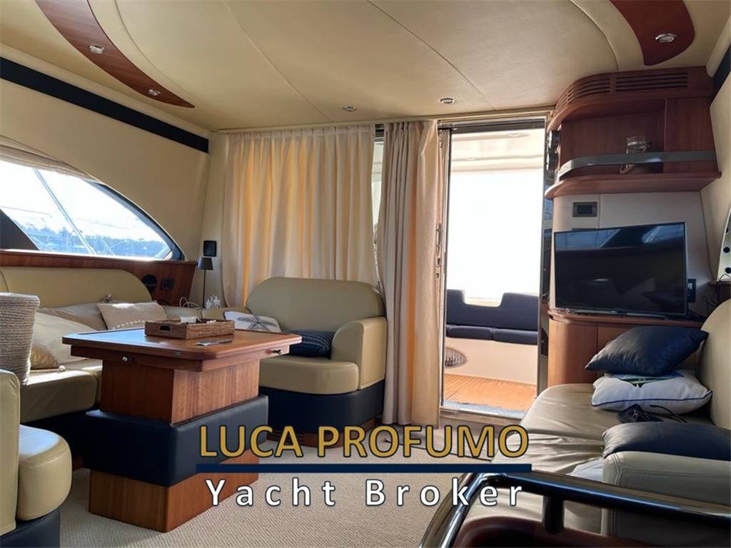 Azimut 50 fly