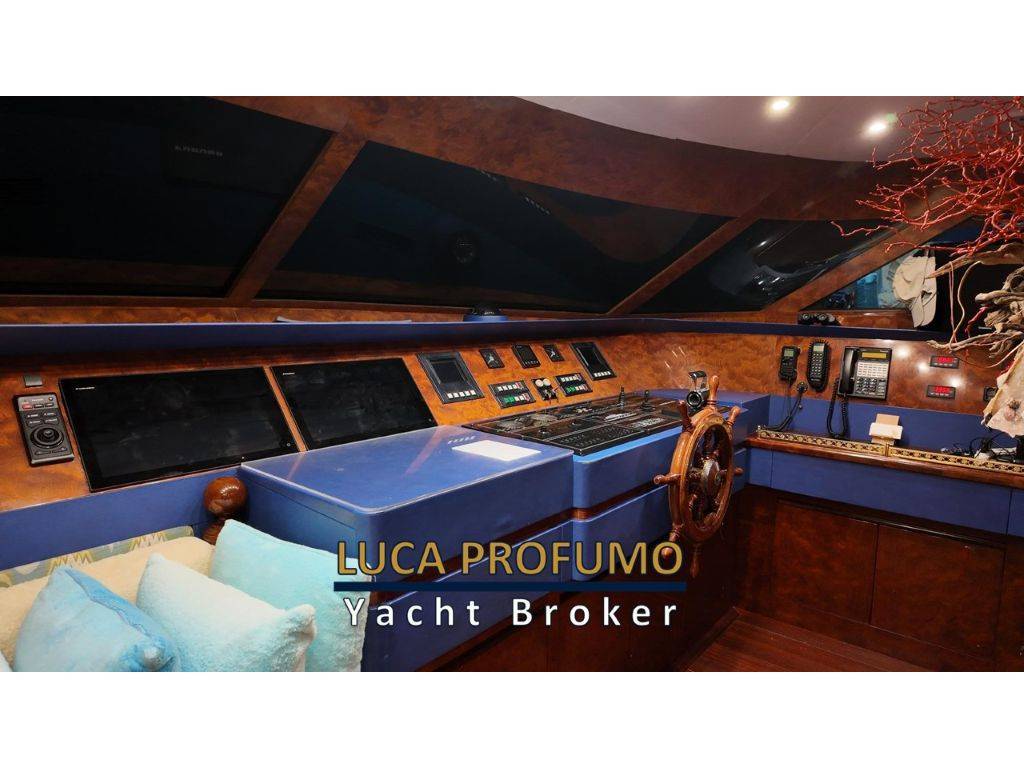 Cantieri di Pisa Akhir 26 S