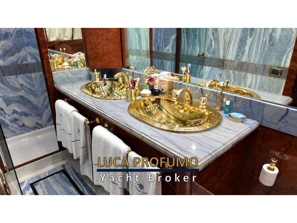 Cantieri di Pisa Akhir 26 S