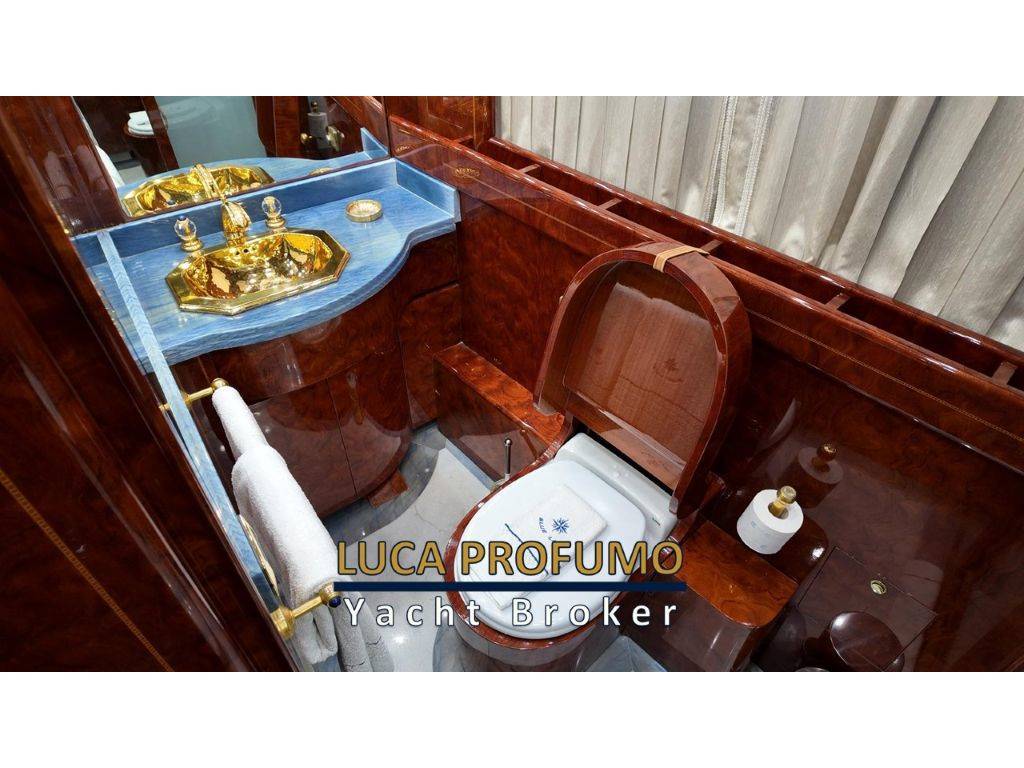 Cantieri di Pisa Akhir 26 S