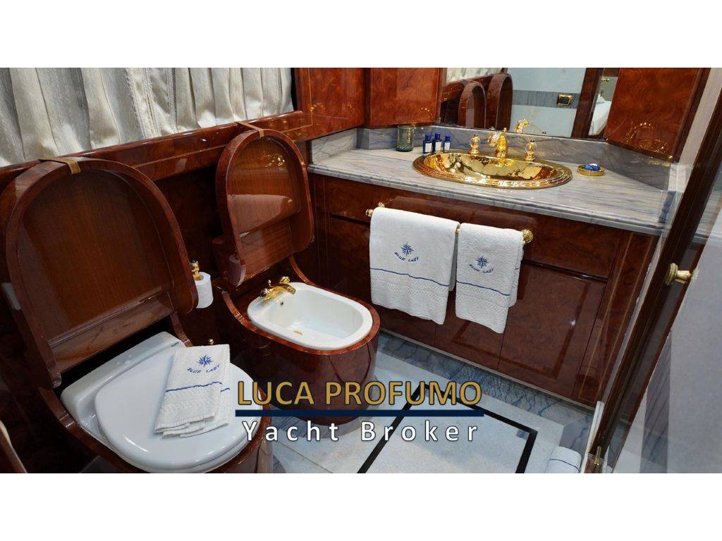 Cantieri di Pisa Akhir 26 S