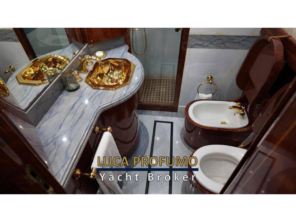 Cantieri di Pisa Akhir 26 S