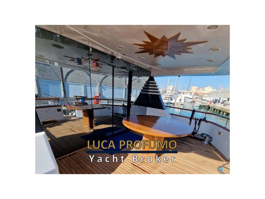 Cantieri di Pisa Akhir 26 S