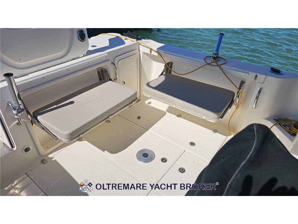QUICKSILVER 755 PILOT HOUSE
