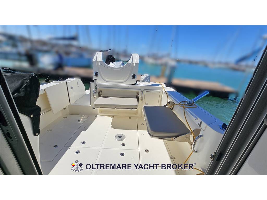 QUICKSILVER 755 PILOT HOUSE