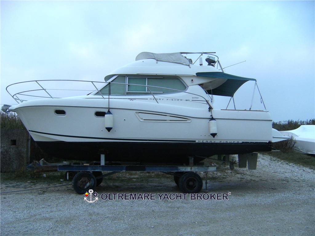 JEANNEAU MERRY FISHER 925 FLY