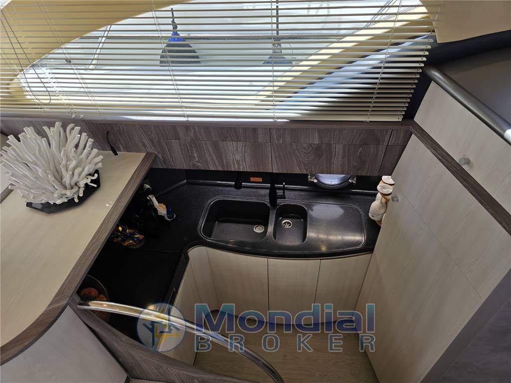 Azimut 50 fly