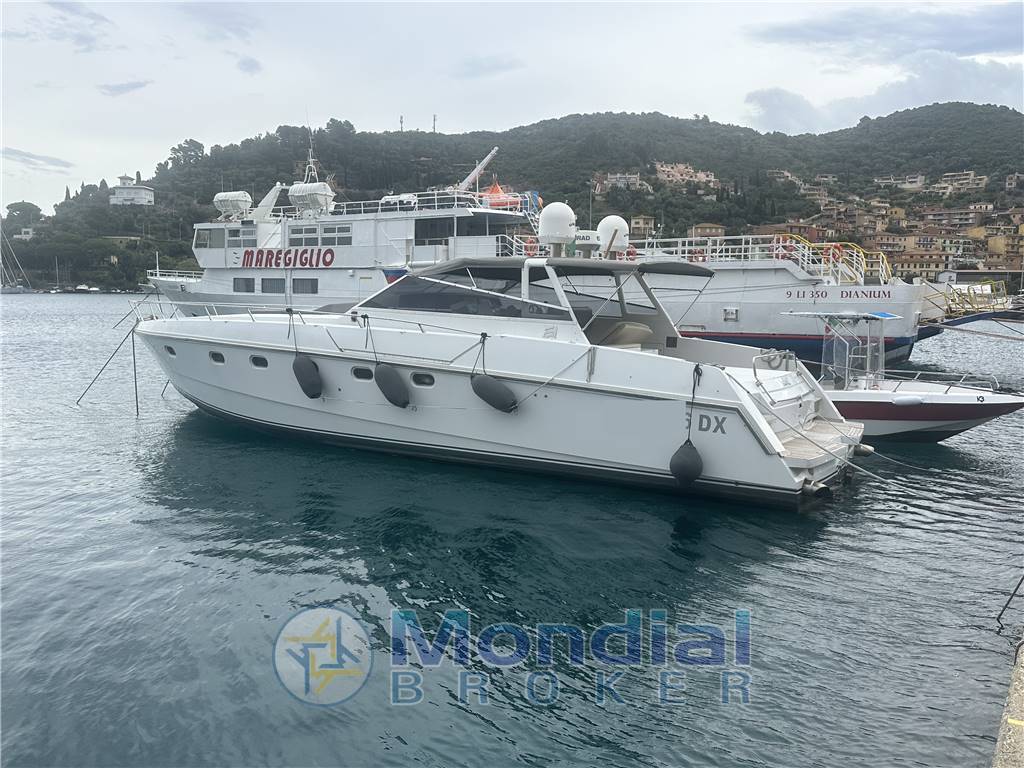 Ferretti Altura 47 Open