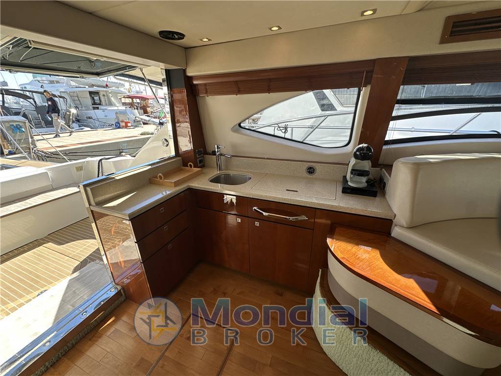 Sea Ray 505 Sedan Bridge