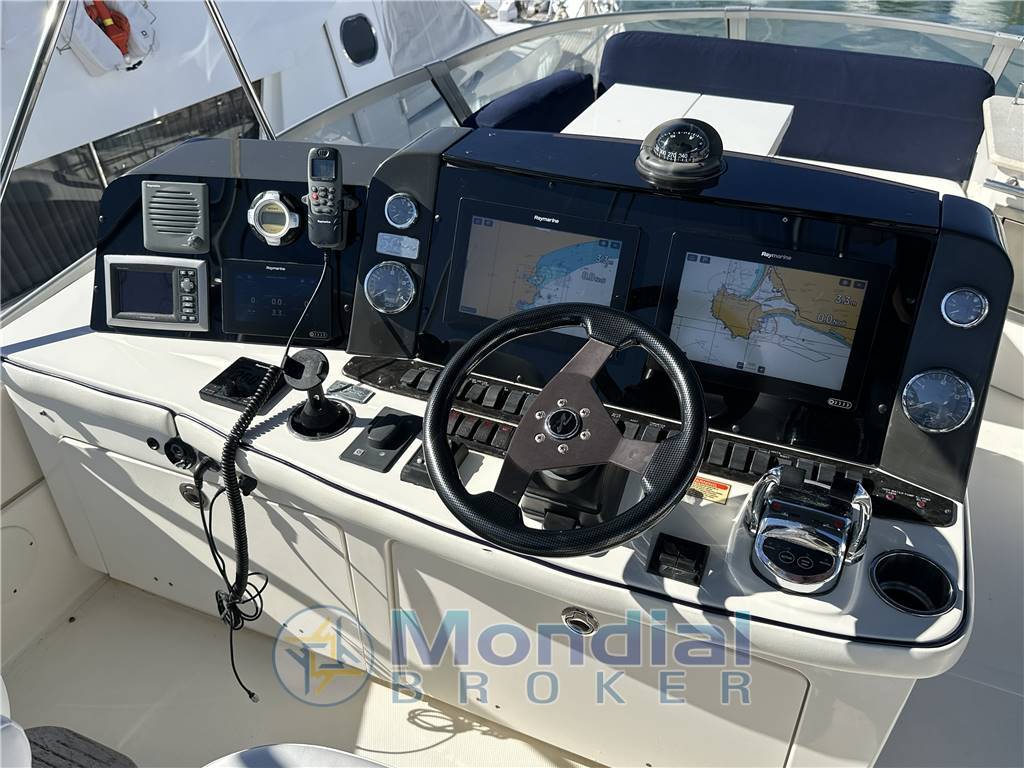 Sea Ray 505 Sedan Bridge