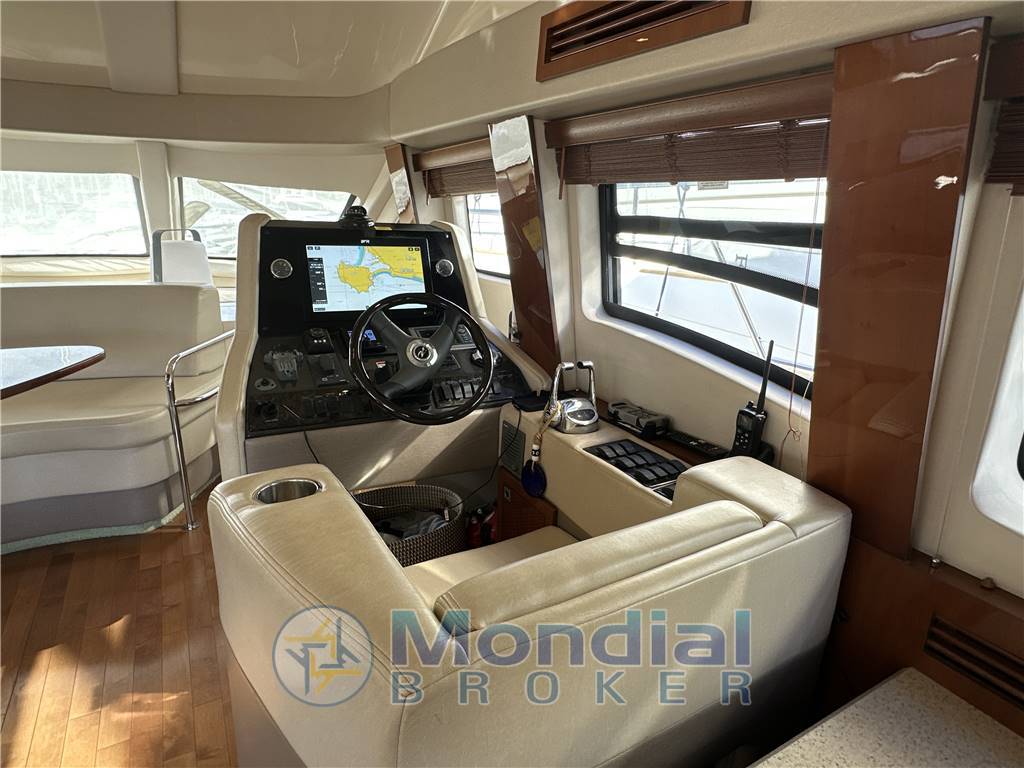 Sea Ray 505 Sedan Bridge