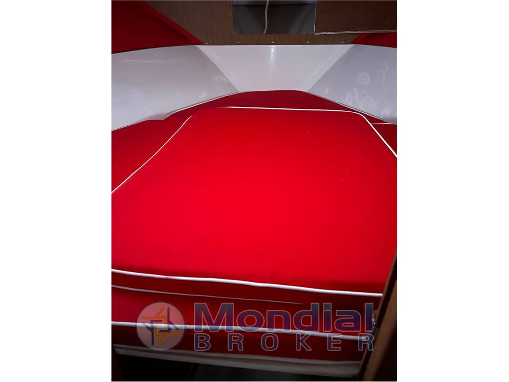 Magnum Marine 38 sport