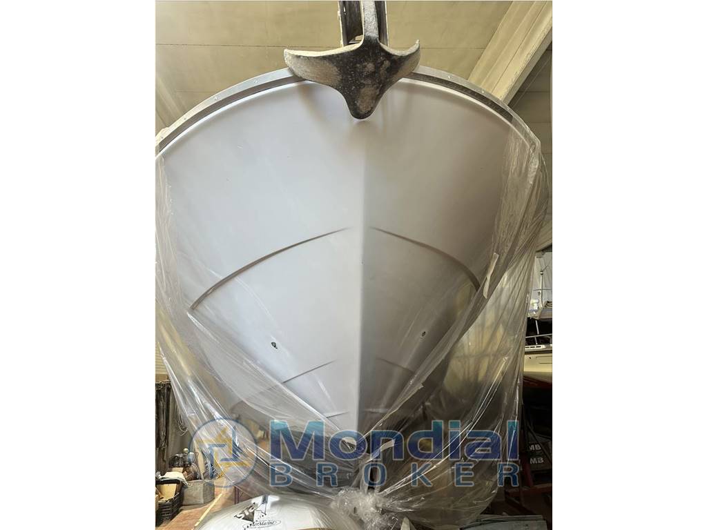 Magnum Marine 40
