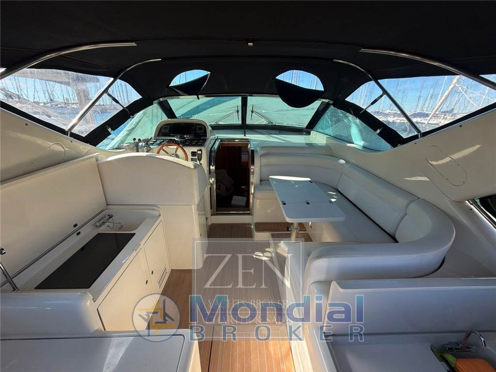 Uniesse 42
