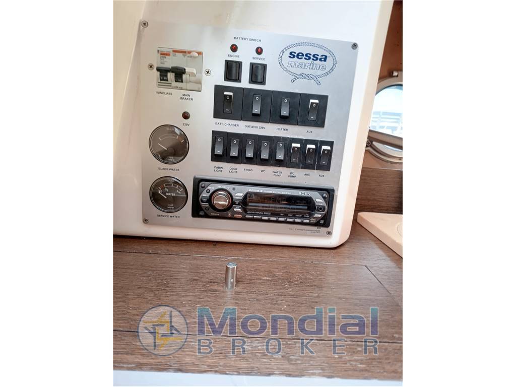 Sessa Marine Key Largo 28