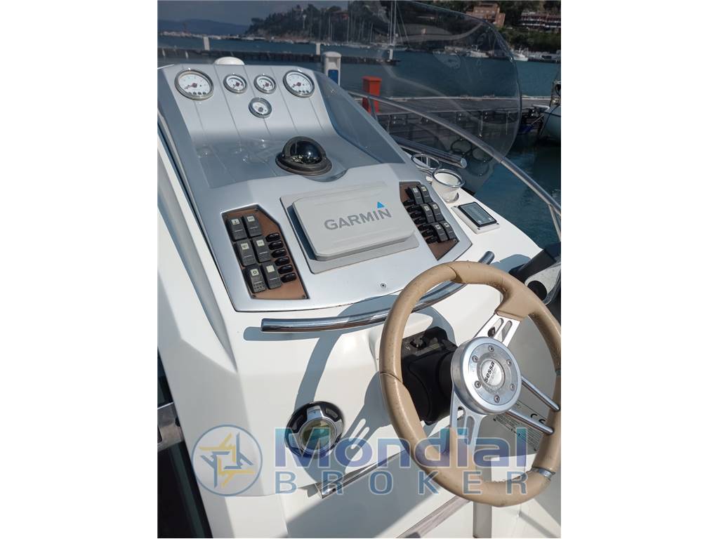 Sessa Marine Key Largo 28