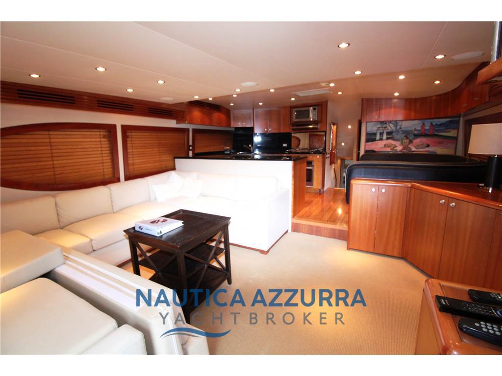 HATTERAS 68 CONVERTIBLE