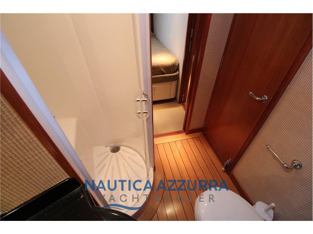 HATTERAS 68 CONVERTIBLE