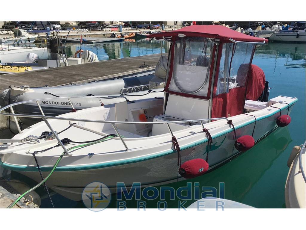 Mako Marine Mako 221 CC