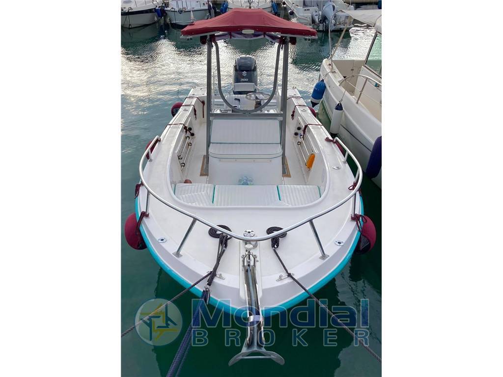 Mako Marine Mako 221 CC