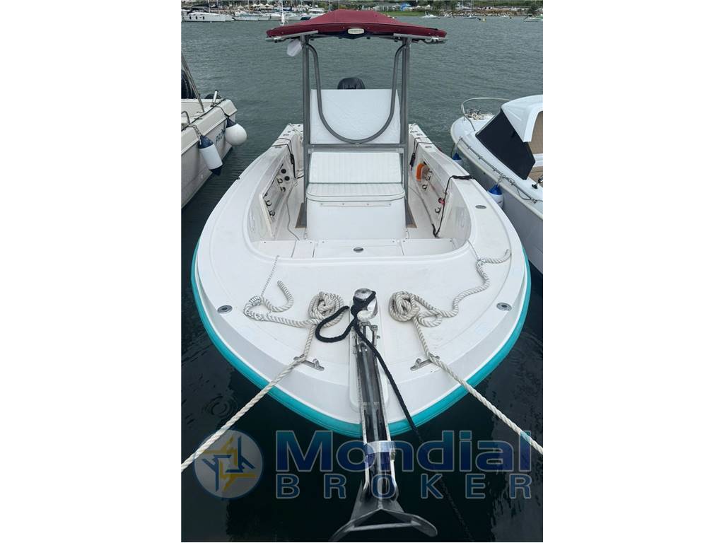 Mako Marine Mako 221 CC