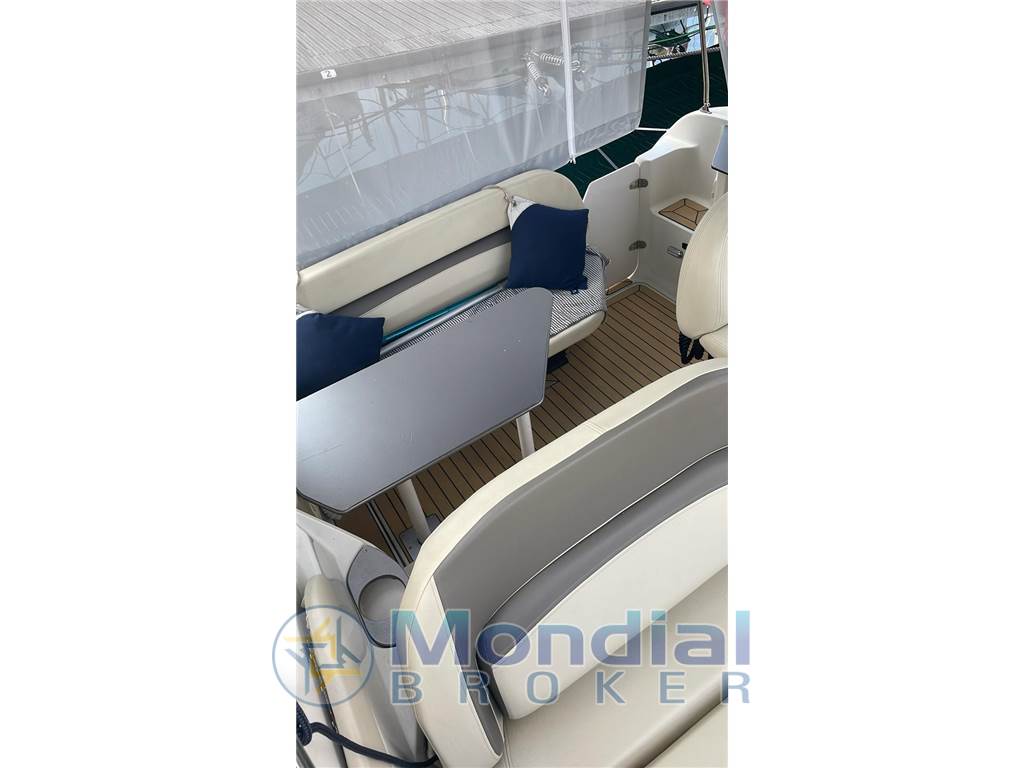 REGAL MARINE 2760 COMMODORE 2860