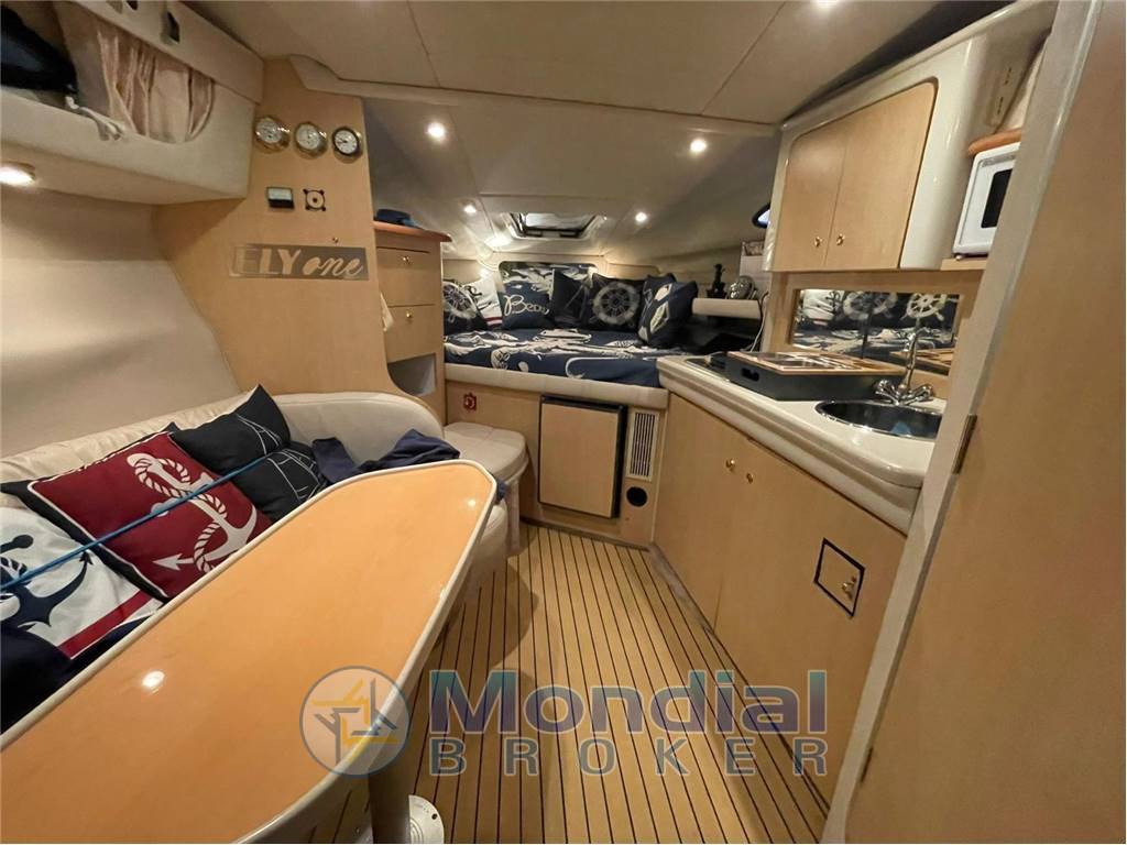 REGAL MARINE 2760 COMMODORE 2860