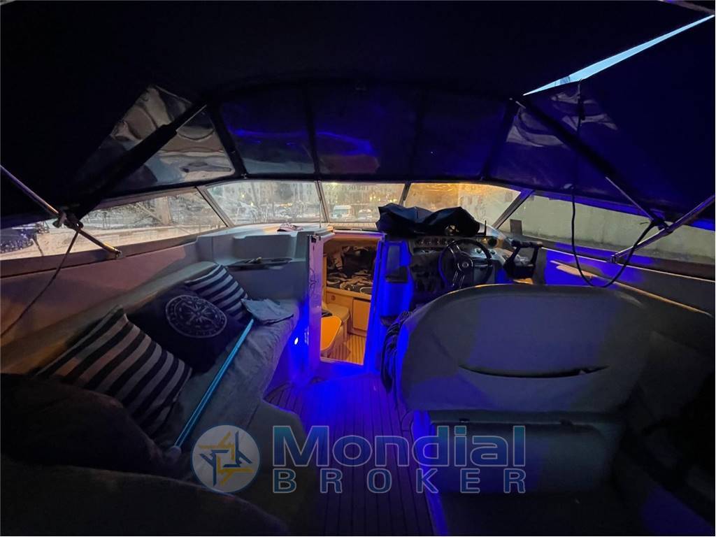 REGAL MARINE 2760 COMMODORE 2860