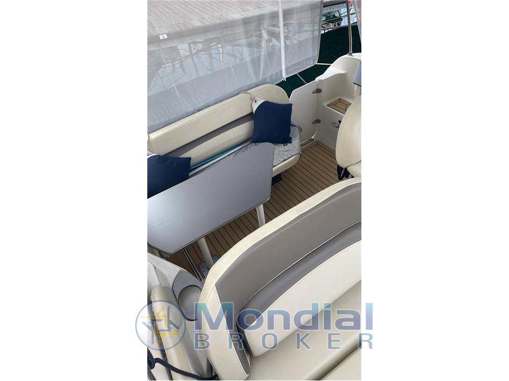 REGAL MARINE 2760 COMMODORE 2860