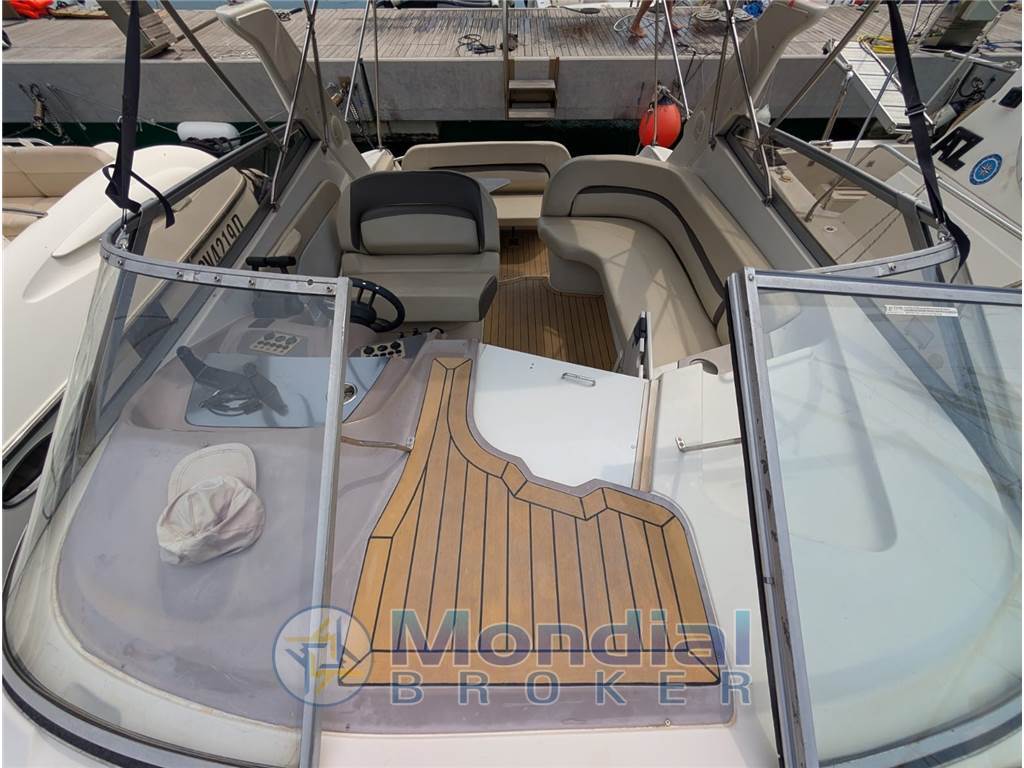 REGAL MARINE 2760 COMMODORE 2860