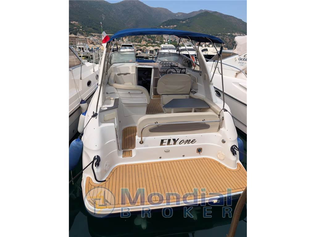 REGAL MARINE 2760 COMMODORE 2860
