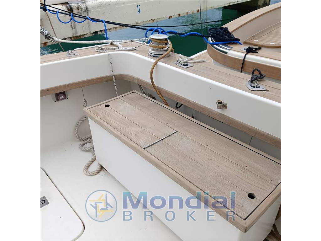 HATTERAS 38 CONVERTIBLE