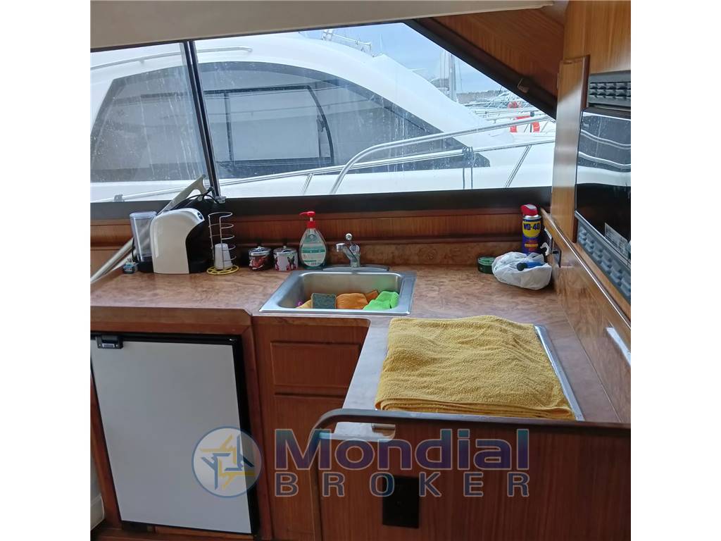 HATTERAS 38 CONVERTIBLE