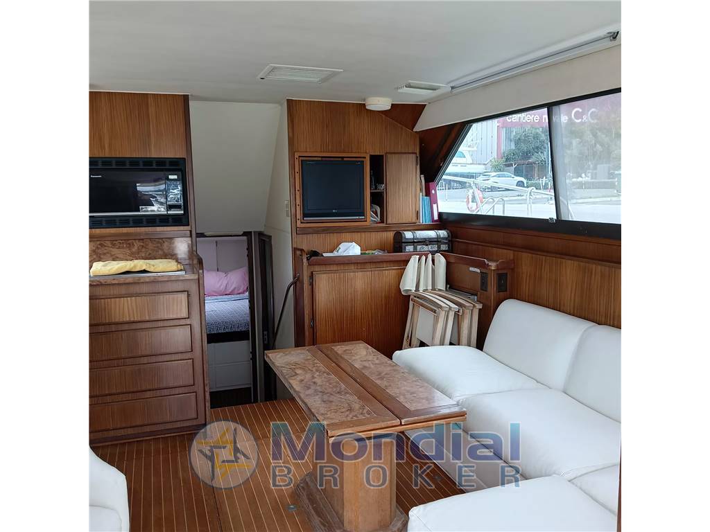 HATTERAS 38 CONVERTIBLE