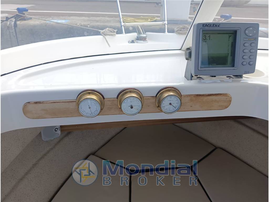 QUICK SILVER ARVOR 215