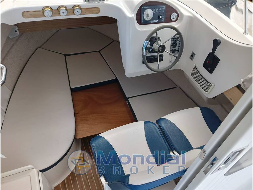 QUICK SILVER ARVOR 215