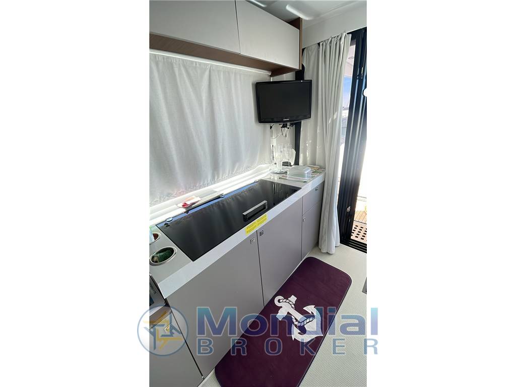 BENETEAU ANTARES 11 OB COUPE