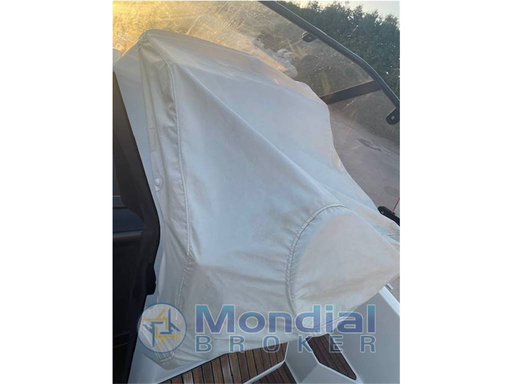 BENETEAU FLYER 9 SUN DECK WALK AROUND