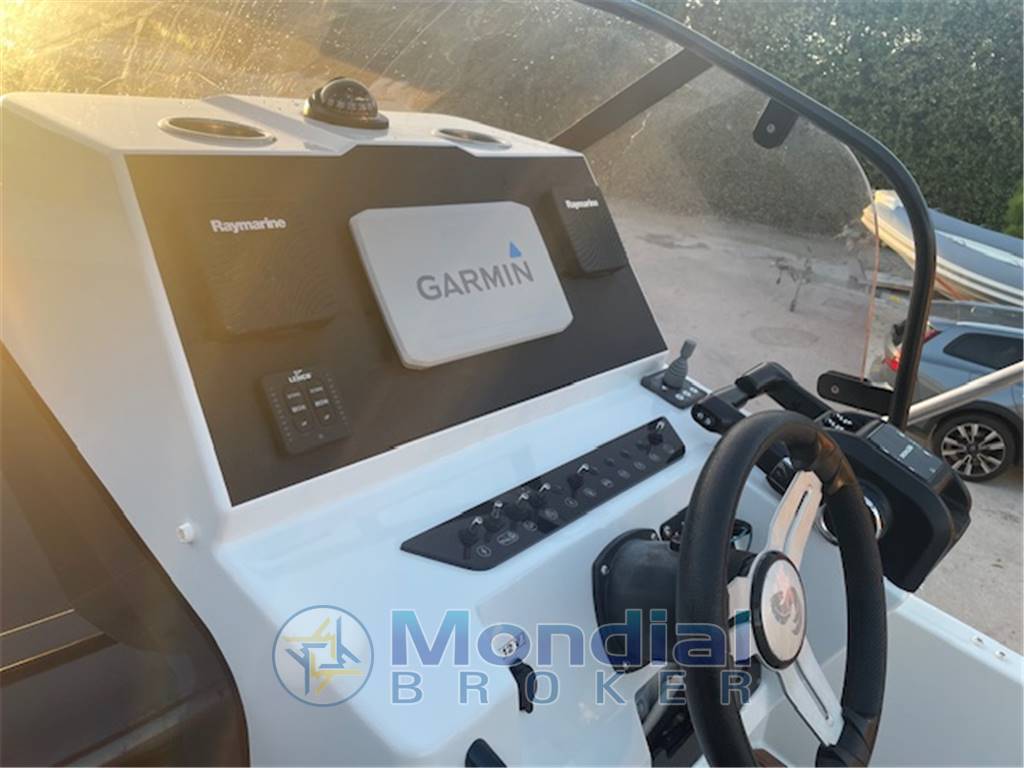 BENETEAU FLYER 9 SUN DECK WALK AROUND