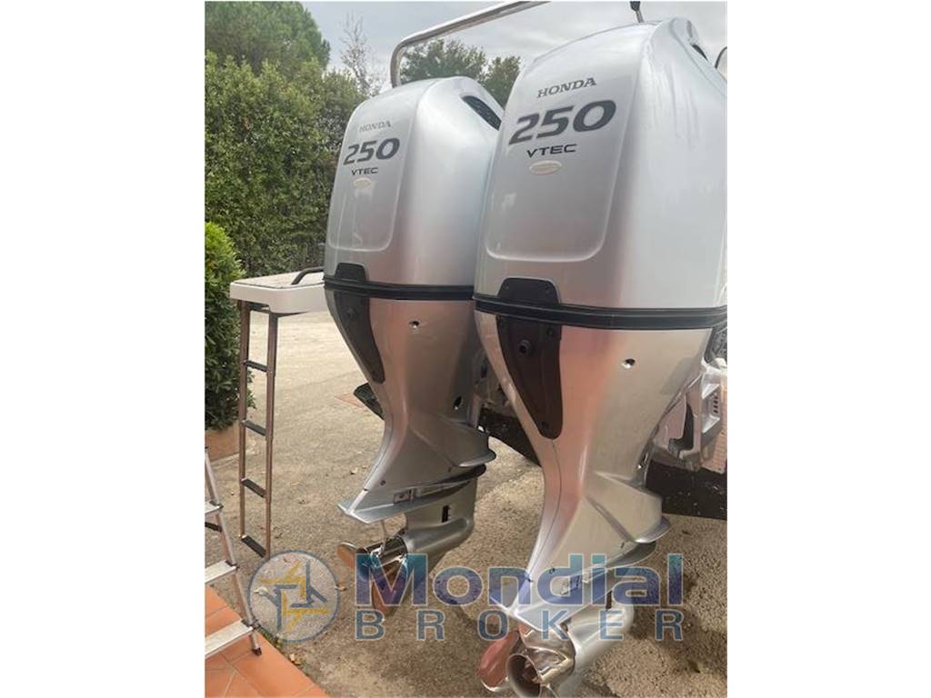 BENETEAU FLYER 9 SUN DECK WALK AROUND