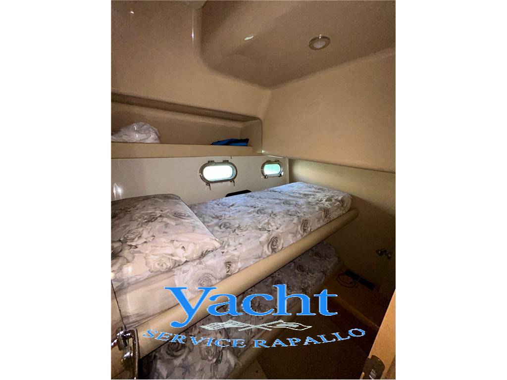Ferretti 460